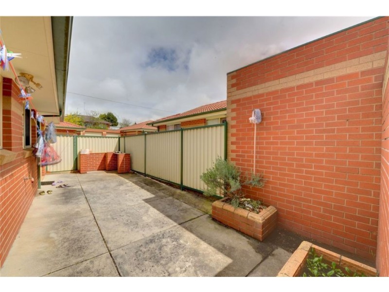 10/5 Hocking Avenue, Mount Clear VIC 3350