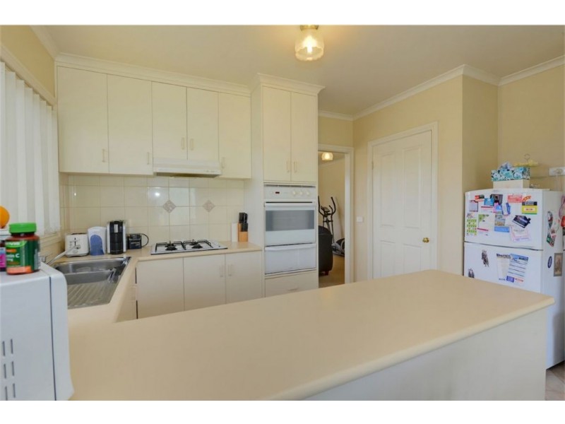 2/922 Geelong Road, Mount Clear VIC 3350