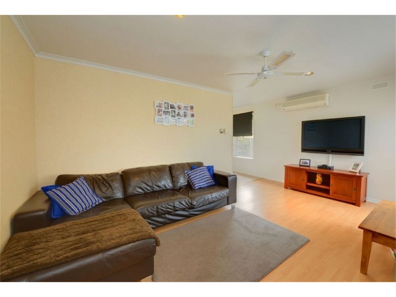 10 Locksley Street, Wendouree VIC 3355