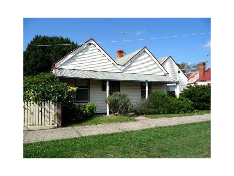 24 Albert Street, Creswick VIC 3363
