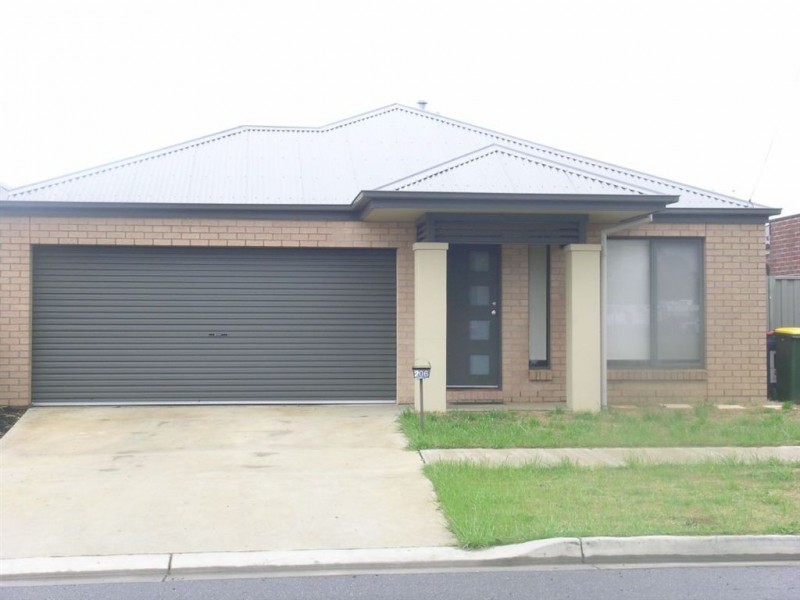 206 Learmonth Road, Wendouree VIC 3355