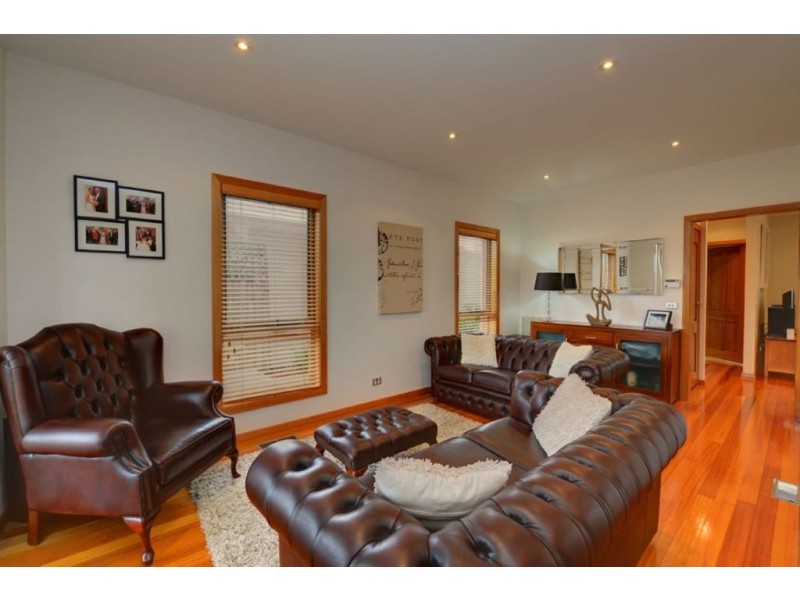 2A Nightingale Street, Newington VIC 3350