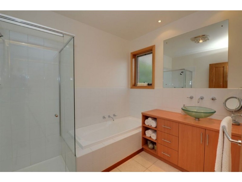 2A Nightingale Street, Newington VIC 3350