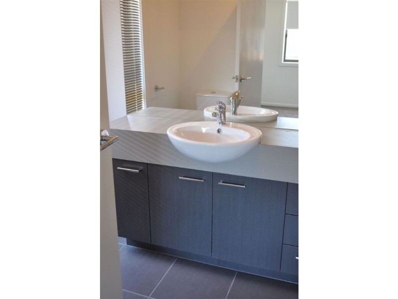 2 Greenhaven Court, Canadian VIC 3350