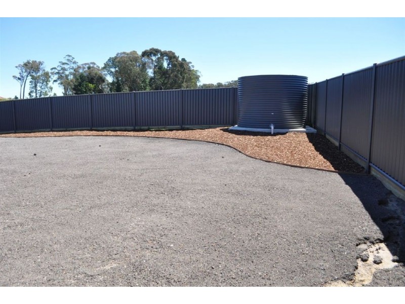 2 Greenhaven Court, Canadian VIC 3350