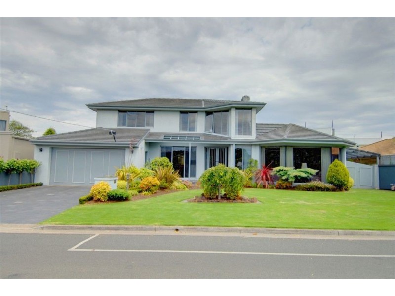 7 Elliott Street, Lake Wendouree VIC 3350