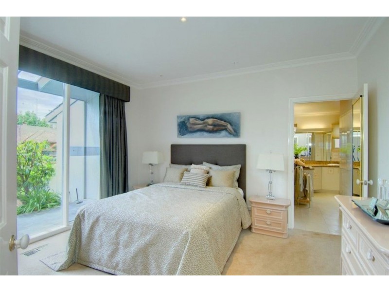 7 Elliott Street, Lake Wendouree VIC 3350