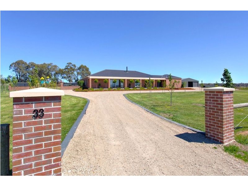 33 Duke Court, Smythes Creek VIC 3351