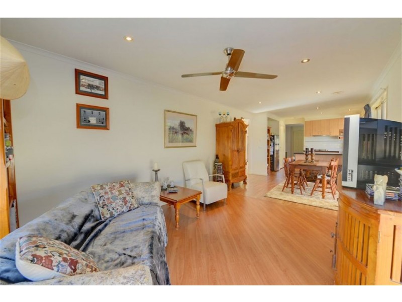 6 Ferndale Court, Mount Helen VIC 3350