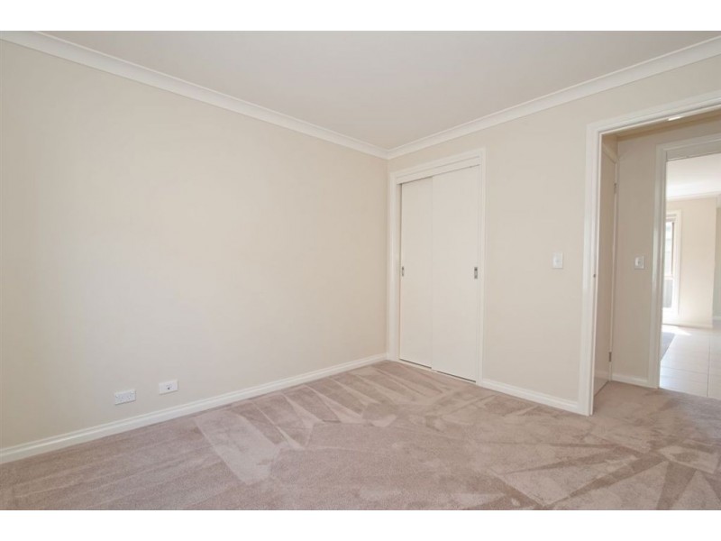 61 Mcnulty Drive, Wendouree VIC 3355