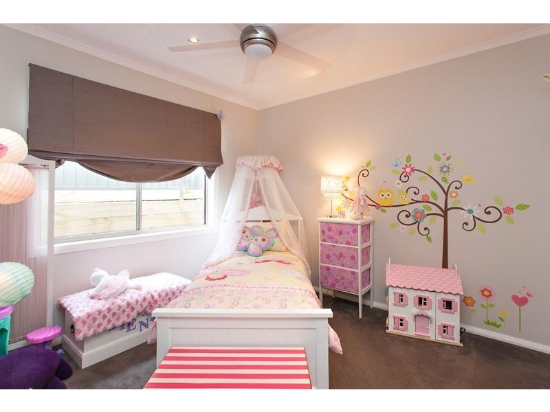 17 St Mirren Drive, Nerrina VIC 3350