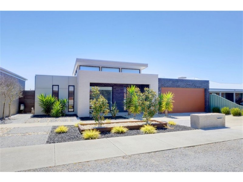 15 Baxter Street, Macarthur Park, Miners Rest VIC 3352