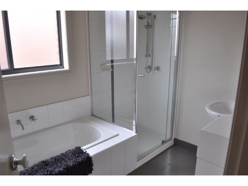 31 Ashwood Gardens, Mitchell Park VIC 3355