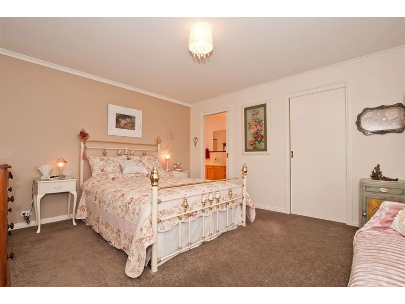 52 Crystal Court, Ross Creek VIC 3351