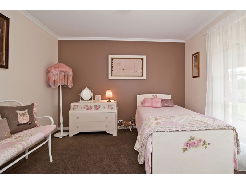 52 Crystal Court, Ross Creek VIC 3351