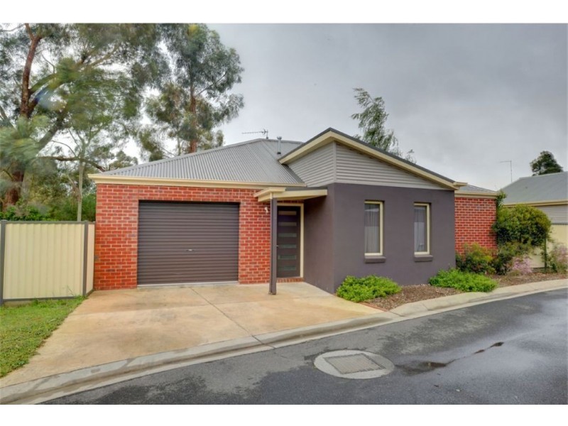 2/17 Bradbury Street, Brown Hill VIC 3350