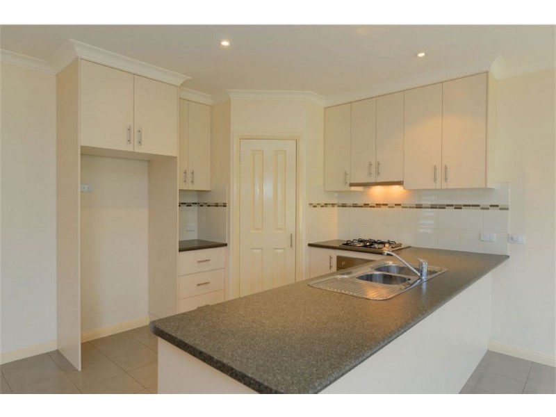 2/17 Bradbury Street, Brown Hill VIC 3350