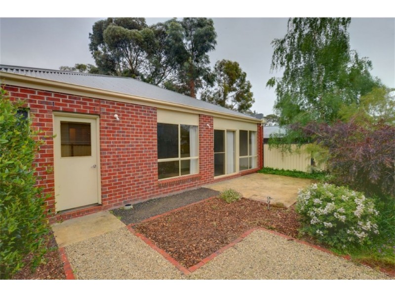 2/17 Bradbury Street, Brown Hill VIC 3350