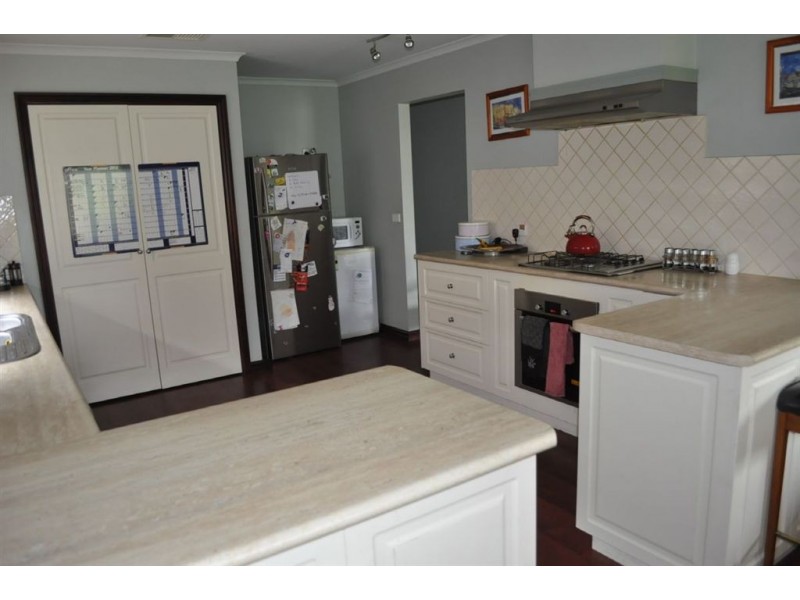 6 Rumler Court, Ballarat North VIC 3350