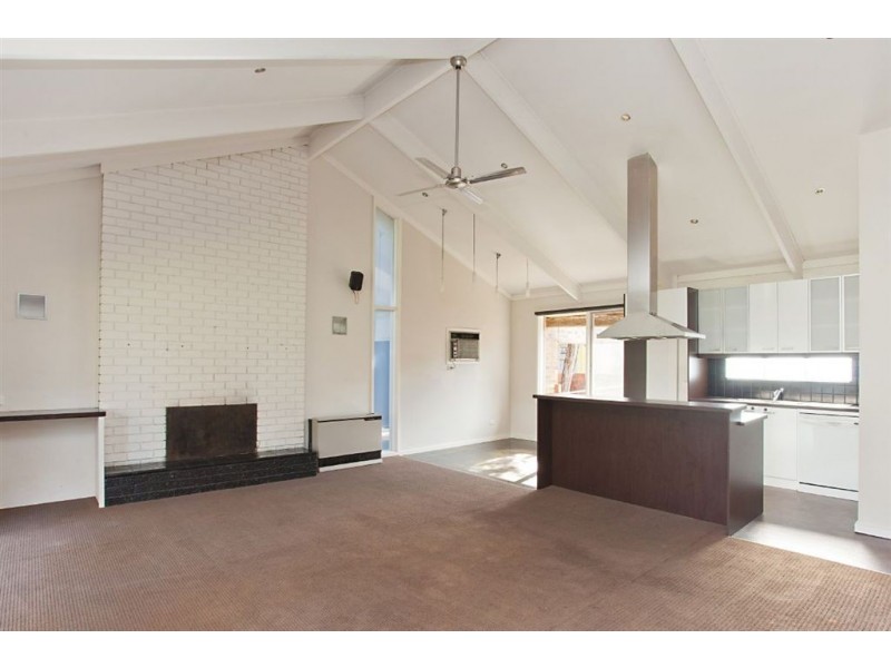 813 Geelong Road, Canadian VIC 3350