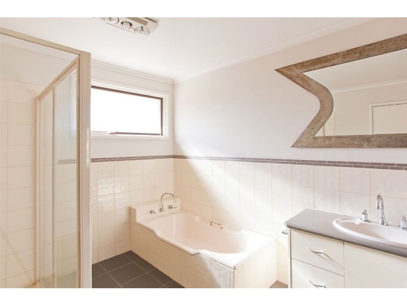 813 Geelong Road, Canadian VIC 3350