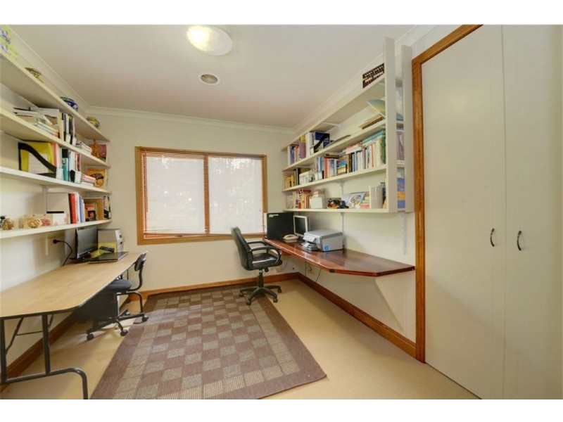 2 Currawong Court, Mount Helen VIC 3350