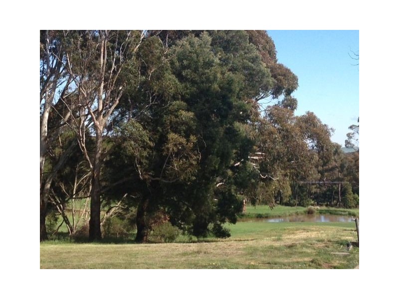 6 Augusta Drive, Creswick VIC 3363