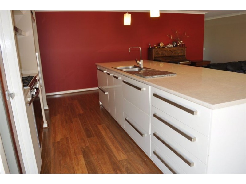 4 Kingfisher Court, Brown Hill VIC 3350