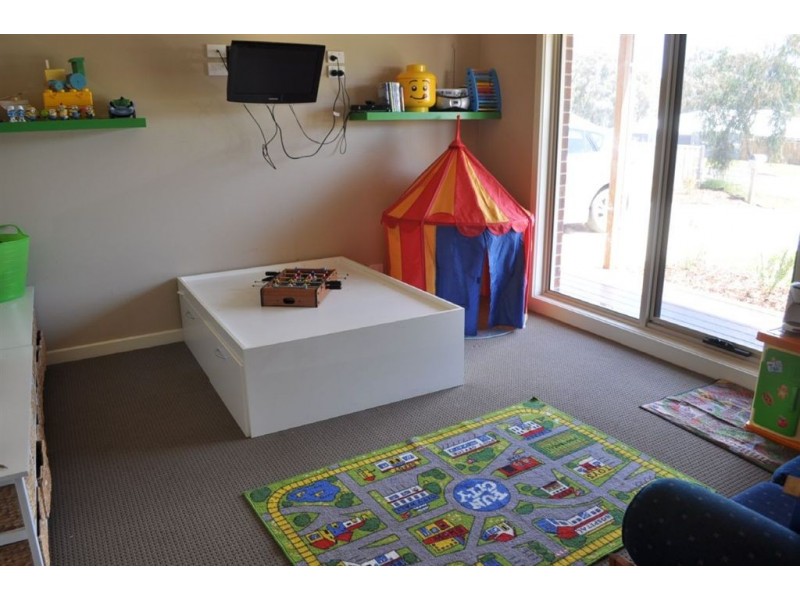 4 Kingfisher Court, Brown Hill VIC 3350