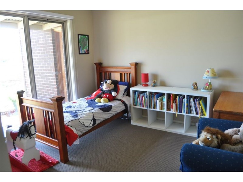 4 Kingfisher Court, Brown Hill VIC 3350