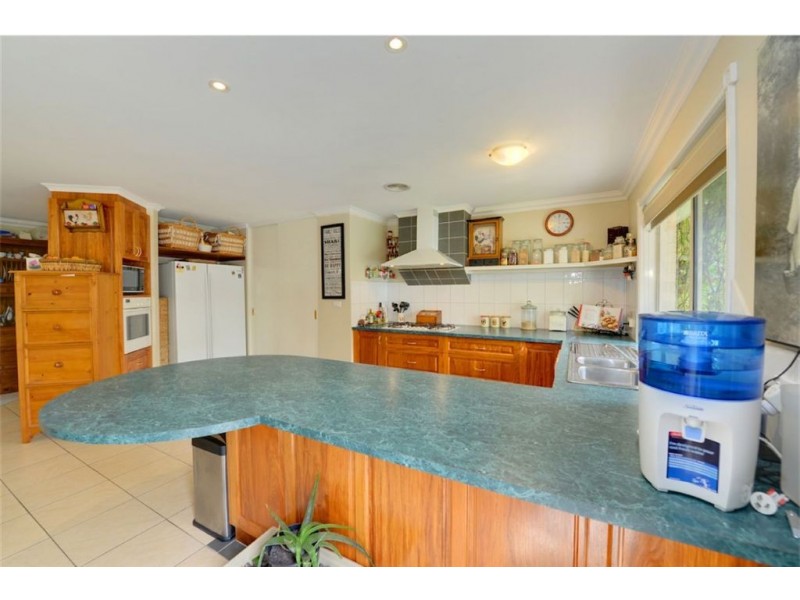 5 Fossickers Grove, Ballarat East VIC 3350