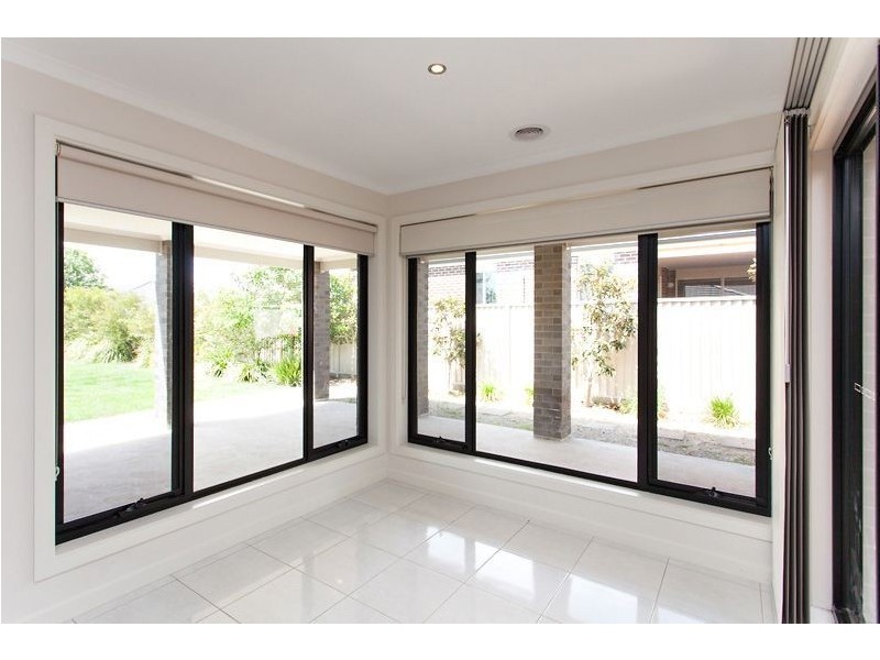 20 Canadian Crescent, Canadian VIC 3350