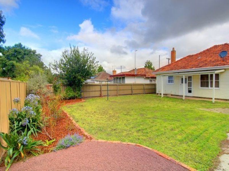 14 Shirley Street, Wendouree VIC 3355