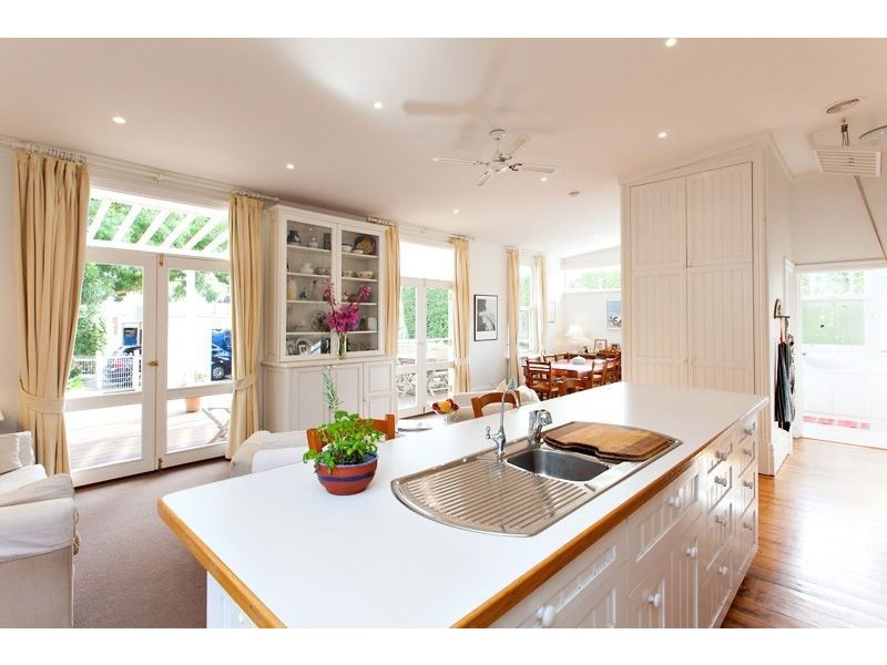 101 Gregory Street, Soldiers Hill VIC 3350