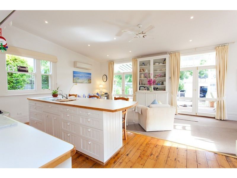 101 Gregory Street, Soldiers Hill VIC 3350