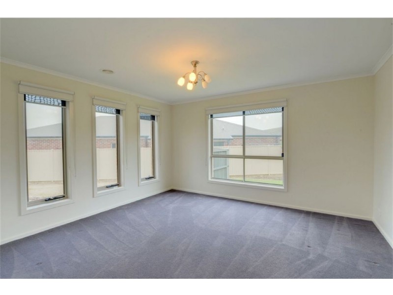 148 Canadian Lakes Boulevard, Canadian VIC 3350