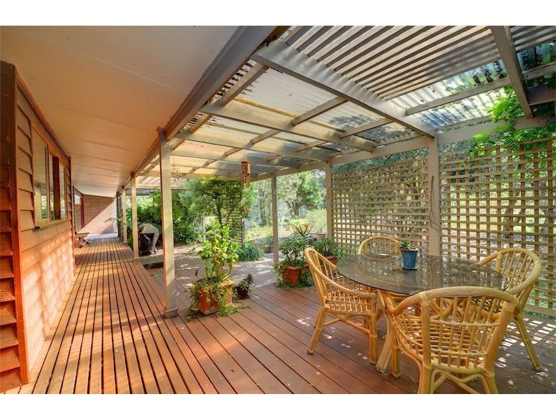 30 Inglewood Drive, Enfield VIC 3352