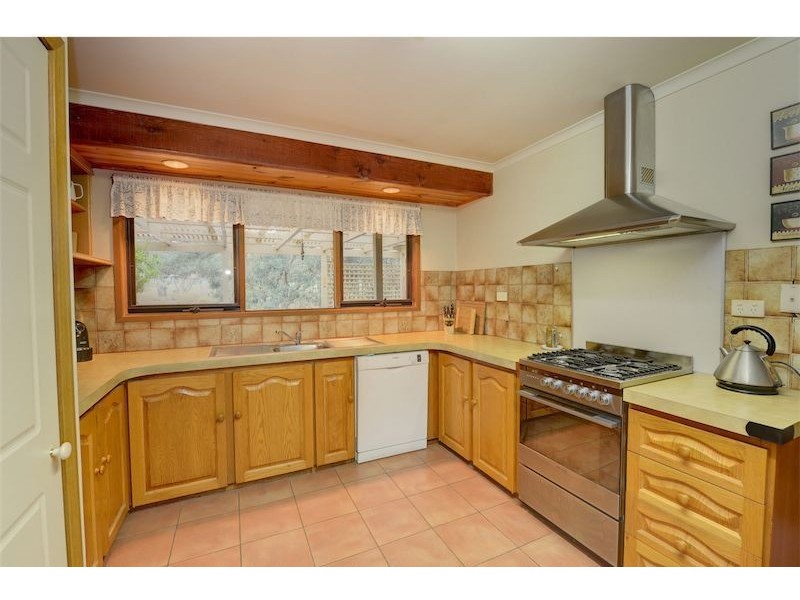 30 Inglewood Drive, Enfield VIC 3352