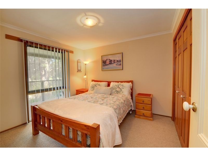 30 Inglewood Drive, Enfield VIC 3352
