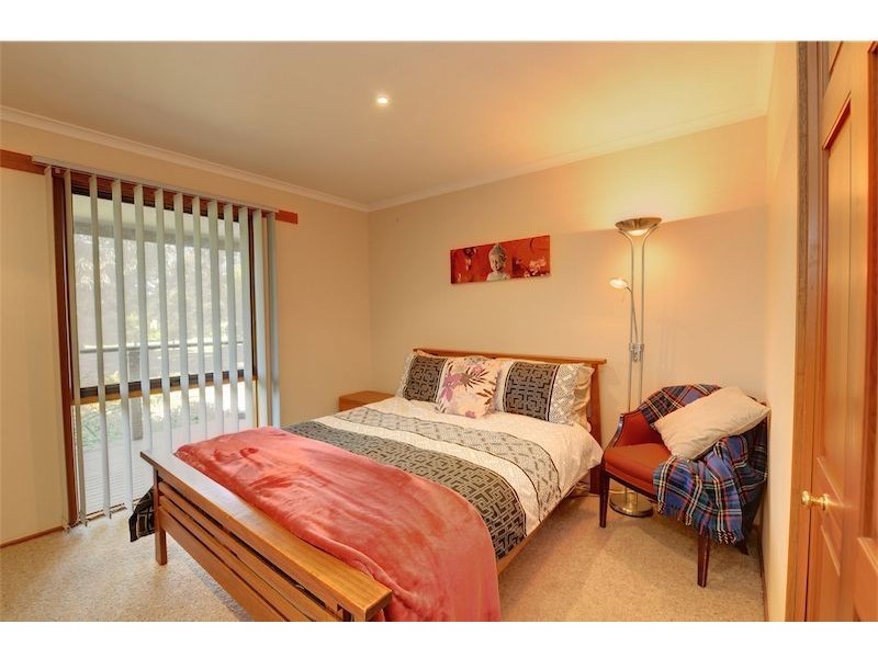 30 Inglewood Drive, Enfield VIC 3352