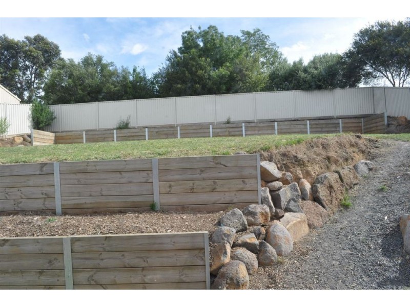 9 Simpson Street, Buninyong VIC 3357