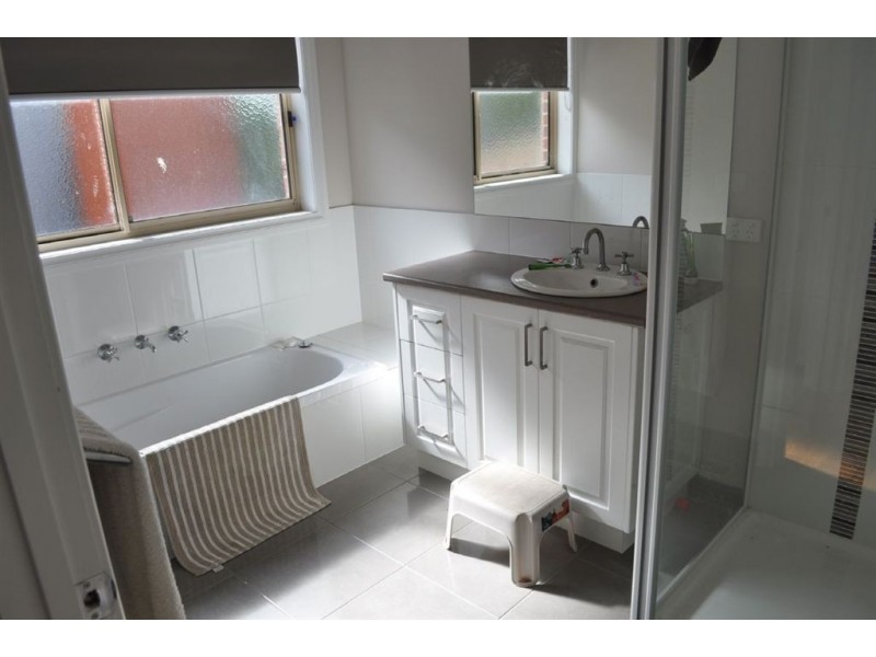 9 Simpson Street, Buninyong VIC 3357