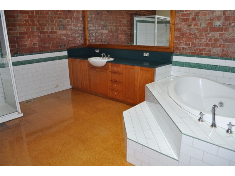 13 Davey Street, Ballarat Central VIC 3350