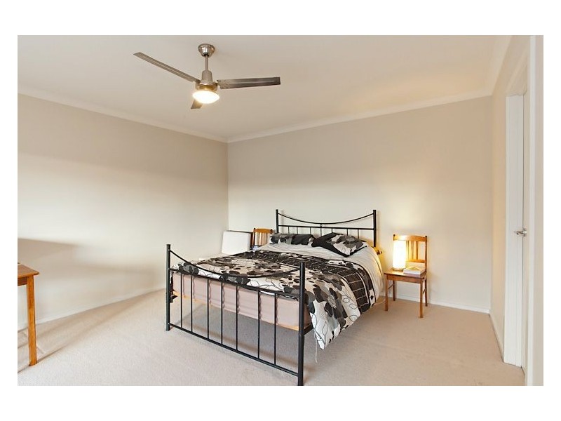 8 Horwood Drive, Mount Clear VIC 3350