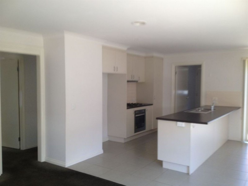 97 McNulty Drive, Wendouree VIC 3355