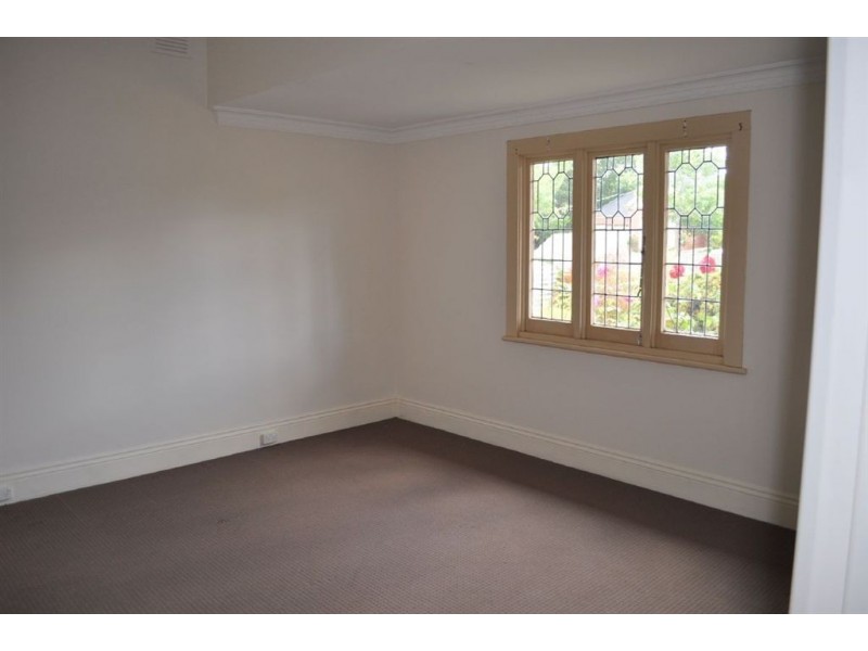 19 Inkerman Street, Newington VIC 3350