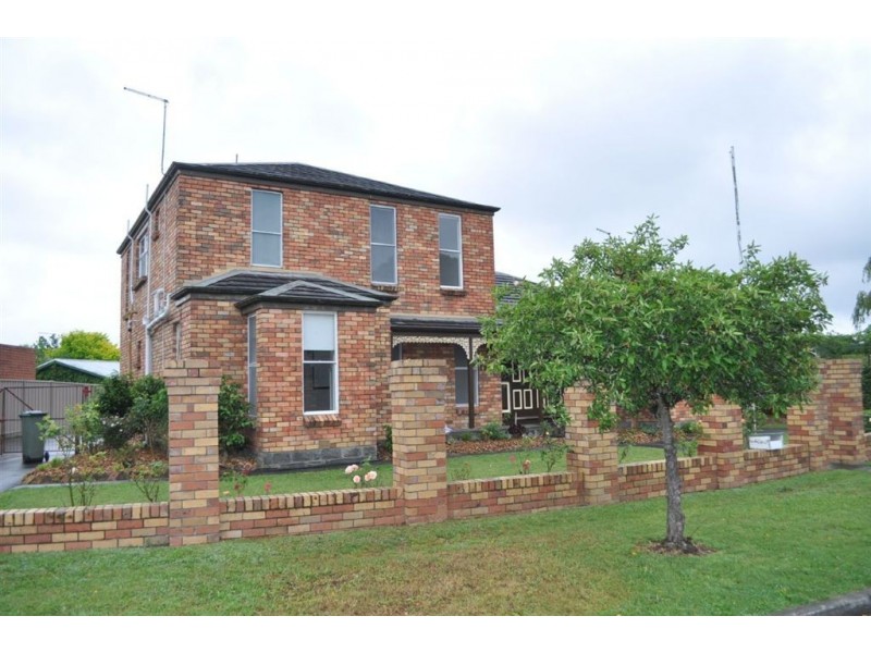 6 Avoca Cres, Alfredton VIC 3350