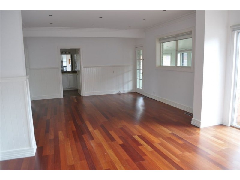 6 Avoca Cres, Alfredton VIC 3350