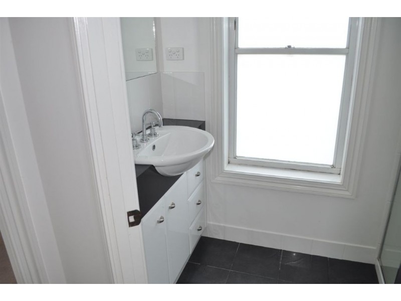 6 Avoca Cres, Alfredton VIC 3350