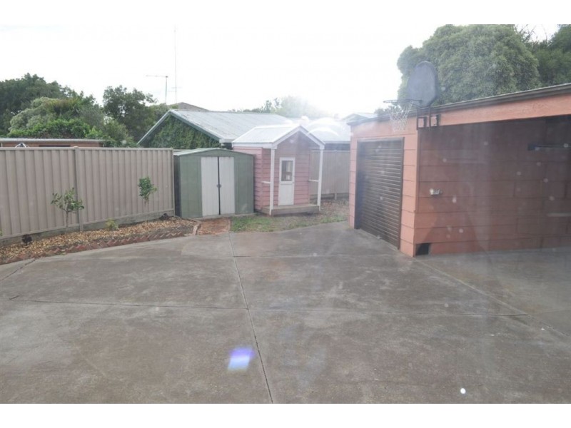 6 Avoca Cres, Alfredton VIC 3350